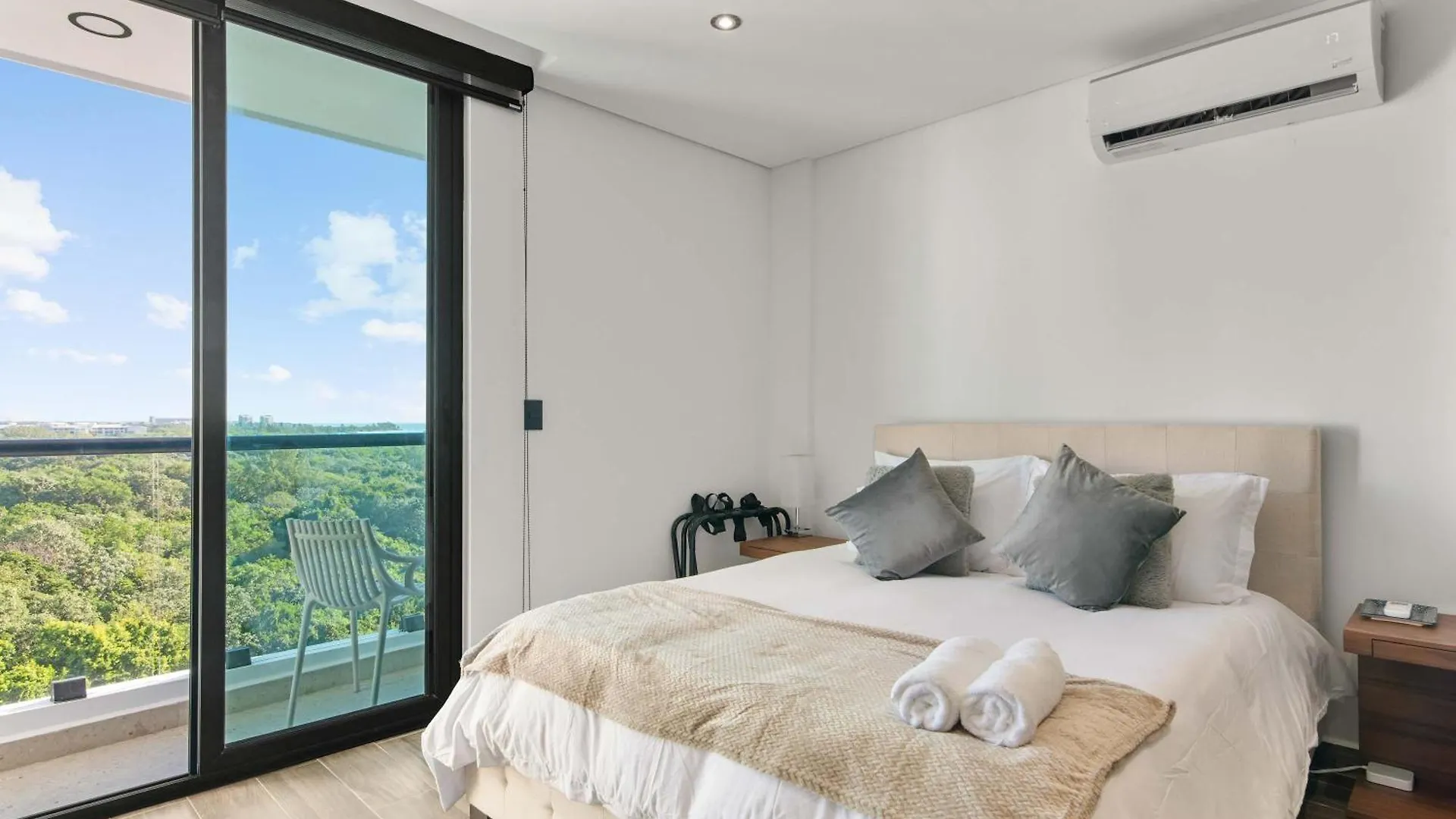 Suite Jungle Studio With Views Walk Everywhere Playa del Carmen Apartment